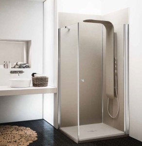 Cabina de dus walk-in echipata cu panel de dus din inox