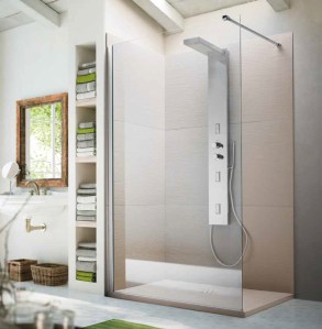 Cabina de dus walk-in echipata cu panel de dus din inox