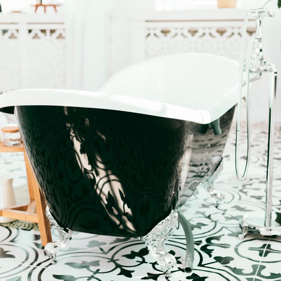 cadă de baie freestanding neagra spatio sola